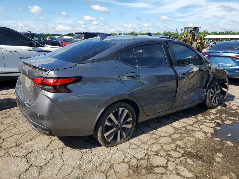 2021 NISSAN VERSA SR — Фото 3 из 12