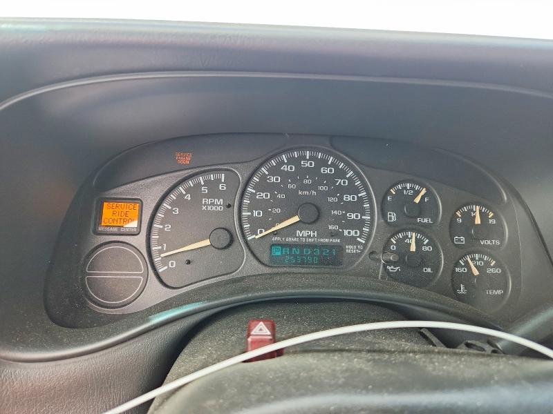 2002 CHEVROLET SUBURBAN K1500 — Фото 9 из 13