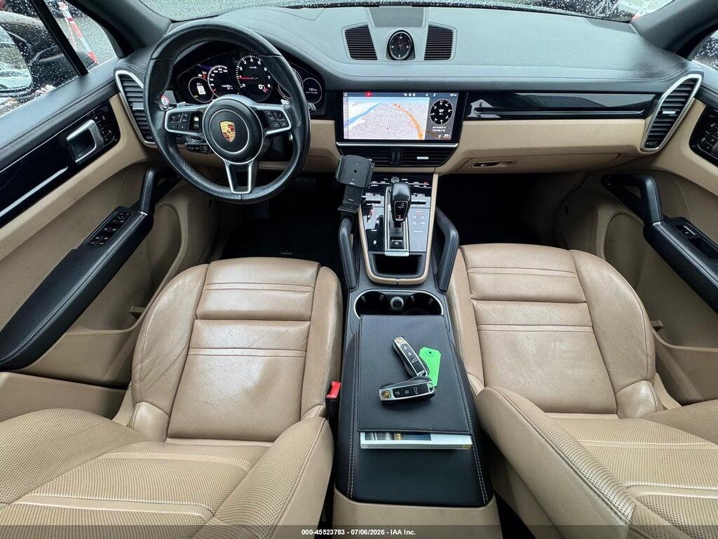2021 PORSCHE CAYENNE — Фото 8 из 10