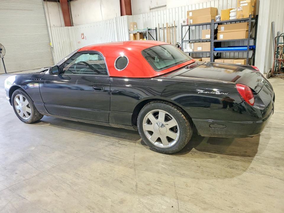 1FAHP60A02Y111037 2002 FORD THUNDERBIRD photo no. 2