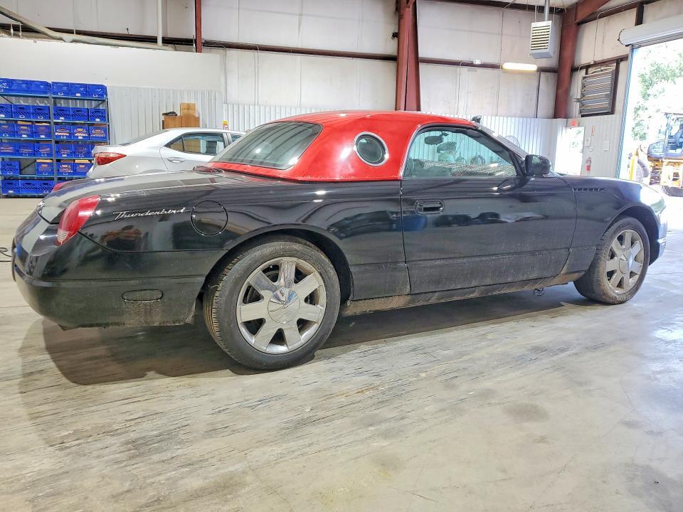 1FAHP60A02Y111037 2002 FORD THUNDERBIRD photo no. 3