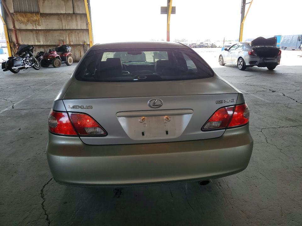 2002 LEXUS ES 300 — Фото 6 из 12