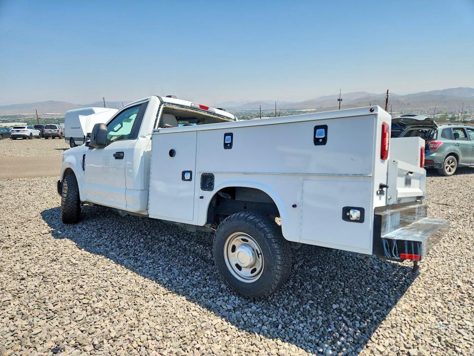 2022 FORD F250 SD 2WD V8 FFV REG CAB 6.2L XL UTILITY / SERVICE BODY — Фото 2 из 13