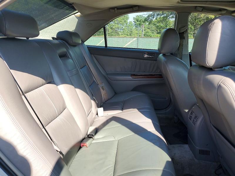 2002 TOYOTA CAMRY XLE V6 — Фото 10 из 12