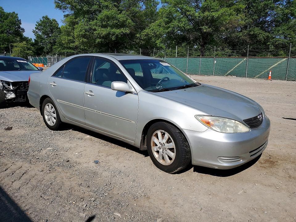 2002 TOYOTA CAMRY XLE V6 — Фото 4 из 12