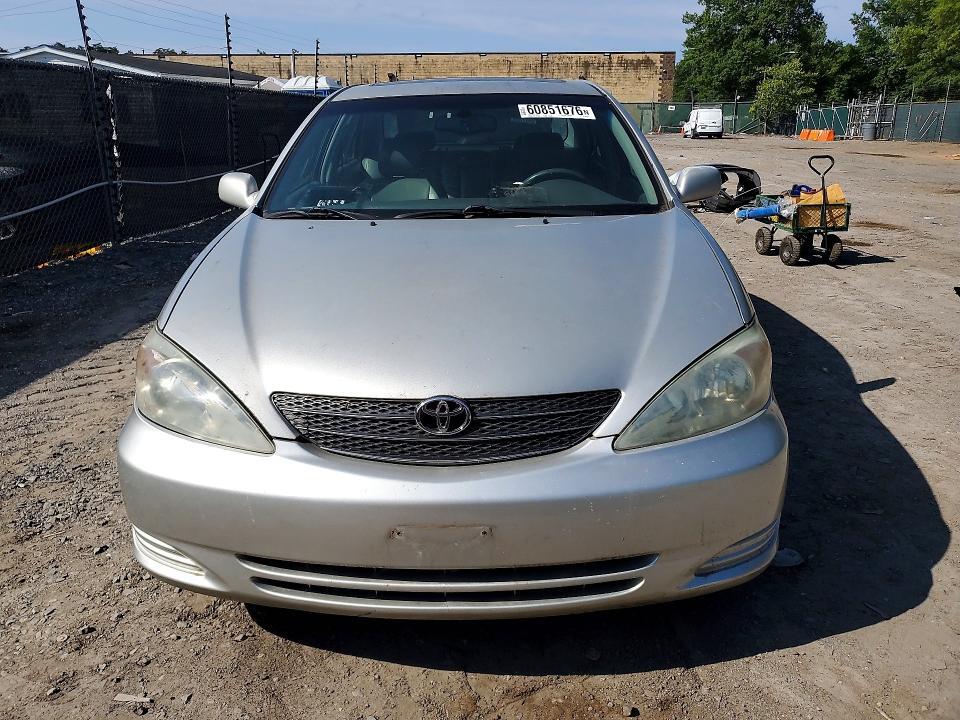 2002 TOYOTA CAMRY XLE V6 — Фото 5 из 12