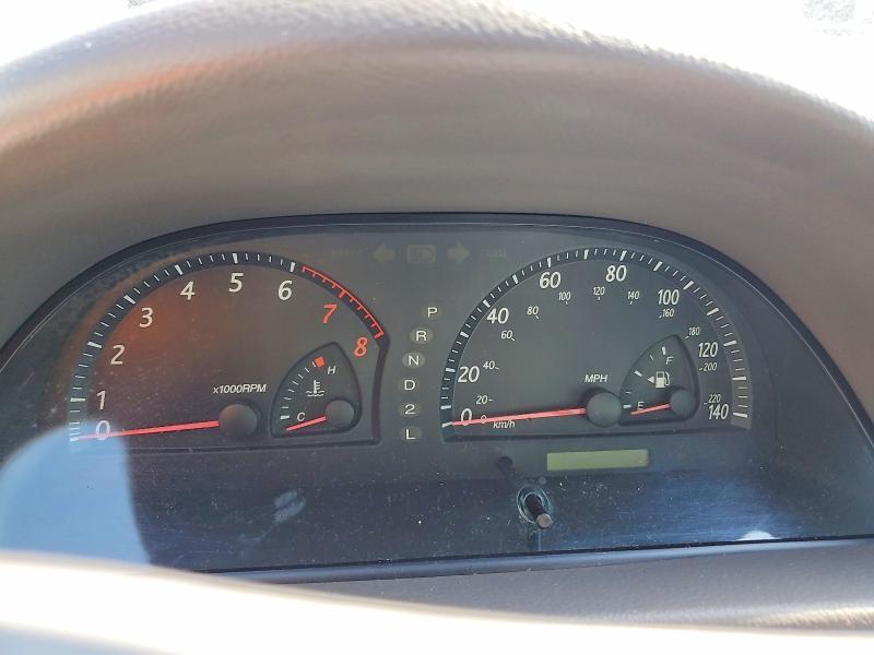 2002 TOYOTA CAMRY XLE V6 — Фото 9 из 12