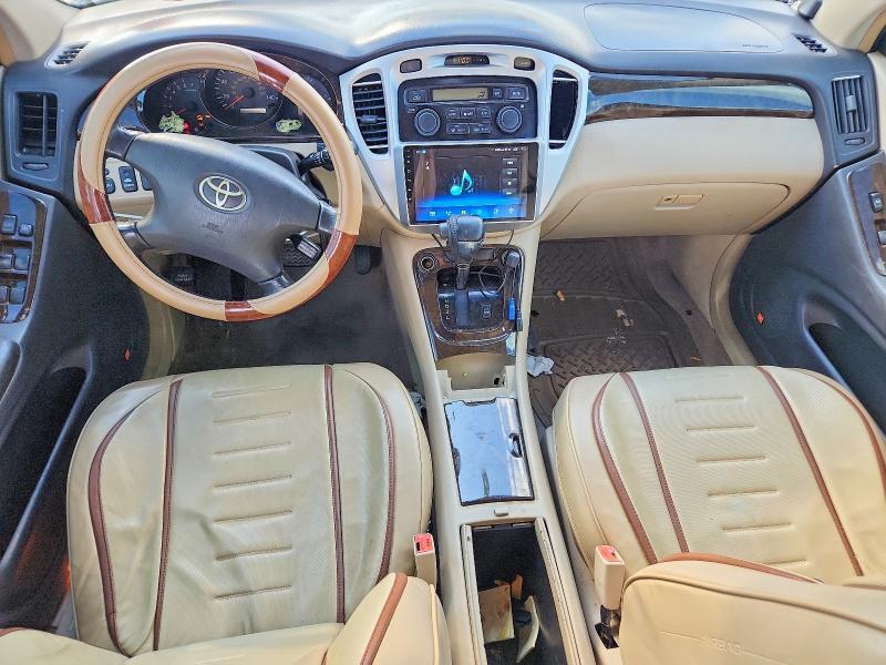 2002 TOYOTA HIGHLANDER LIMITED — Фото 8 из 13