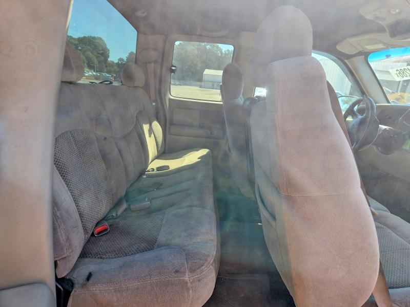 2001 CHEVROLET SILVERADO C1500 — Фото 10 из 12