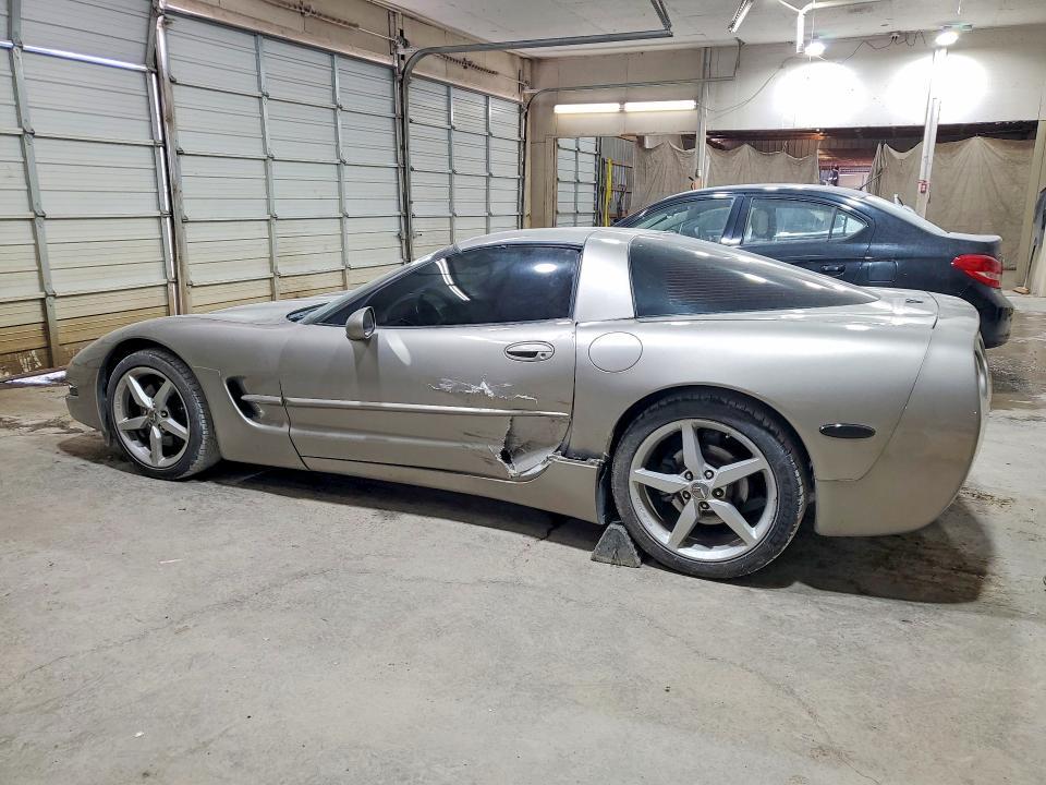 2001 CHEVROLET CORVETTE — Фото 2 из 13