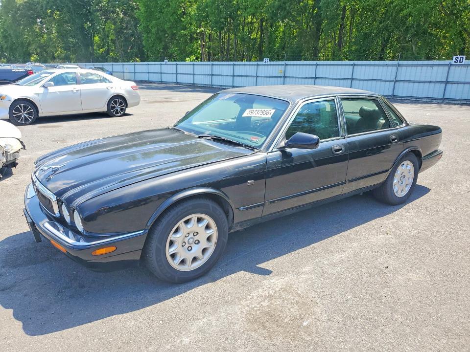 SAJDA14C21LF36994 2001 JAGUAR XJ8 photo no. 1