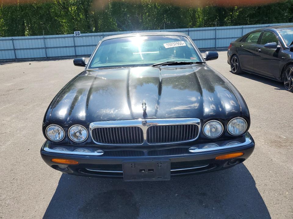 SAJDA14C21LF36994 2001 JAGUAR XJ8 photo no. 5