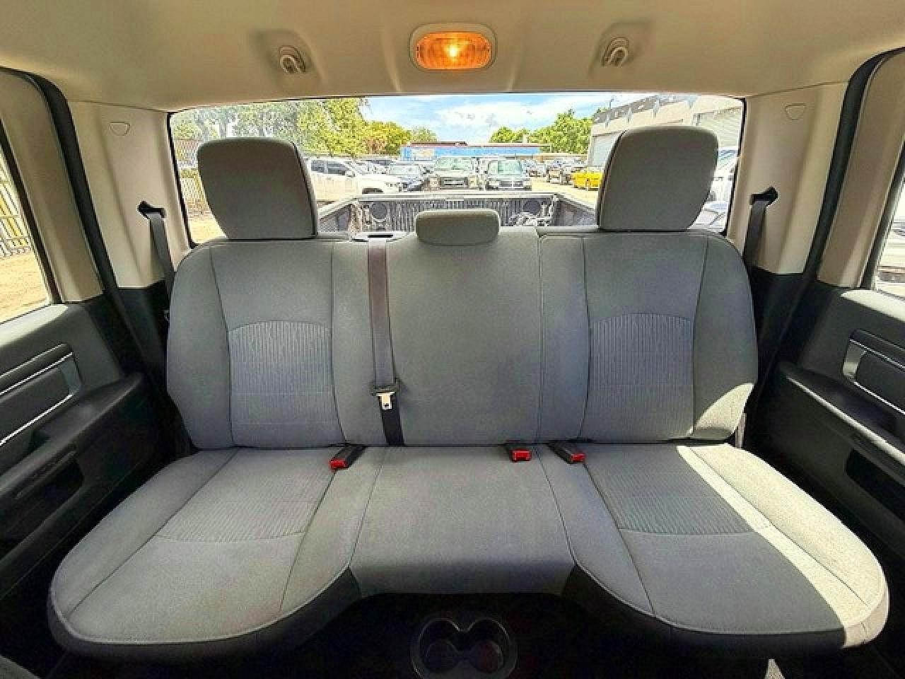 2021 RAM 1500 CLASSIC SLT — Фото 10 из 15