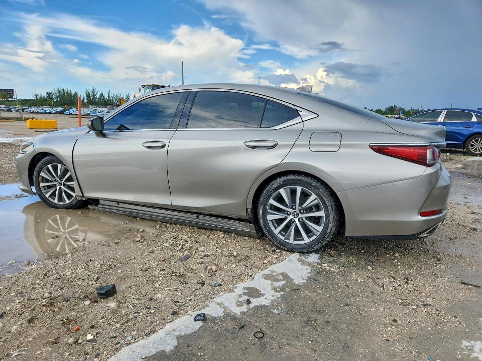 2021 LEXUS ES 350 BASE — Фото 2 из 12
