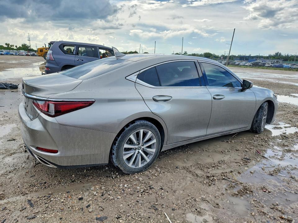 2021 LEXUS ES 350 BASE — Фото 3 из 12