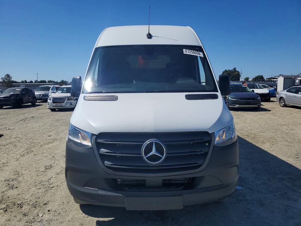 2023 MERCEDES-BENZ SPRINTER 2500 DELIVERY VAN — Фото 5 из 13
