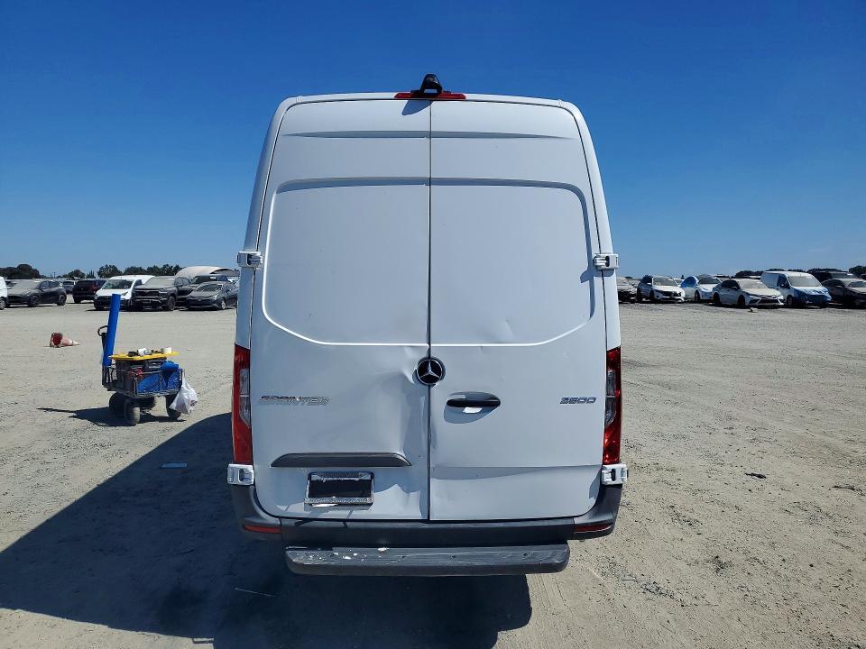 2023 MERCEDES-BENZ SPRINTER 2500 DELIVERY VAN — Фото 6 из 13