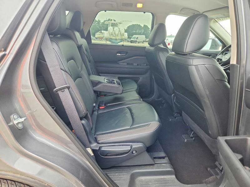 2023 NISSAN PATHFINDER SL — Фото 11 из 13