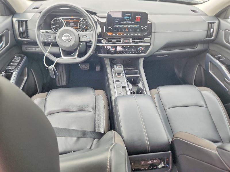 2023 NISSAN PATHFINDER SL — Фото 8 из 13