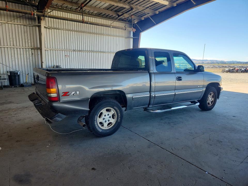 2000 CHEVROLET SILVERADO K1500 — Фото 3 из 12