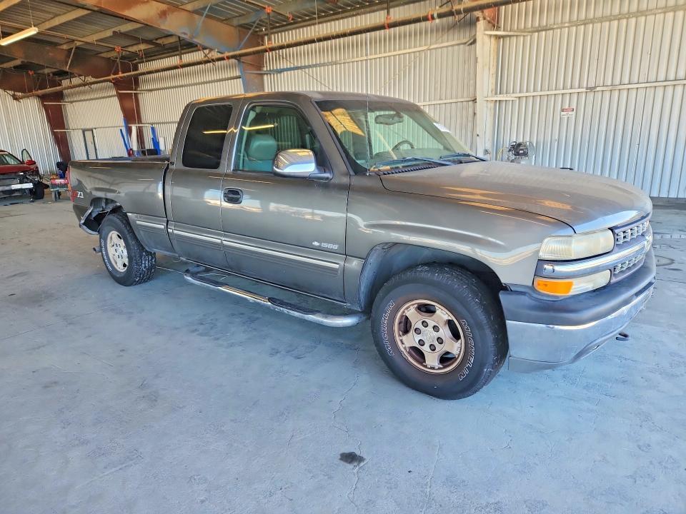 2000 CHEVROLET SILVERADO K1500 — Фото 4 из 12
