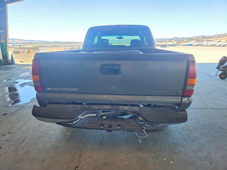 2000 CHEVROLET SILVERADO K1500 — Фото 6 из 12