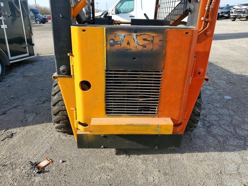 1980 CASE 1830 SKID STEER LOADER — Фото 6 из 10