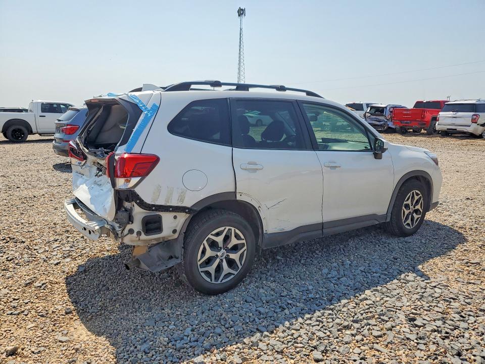 2021 SUBARU FORESTER PREMIUM — Фото 3 из 14