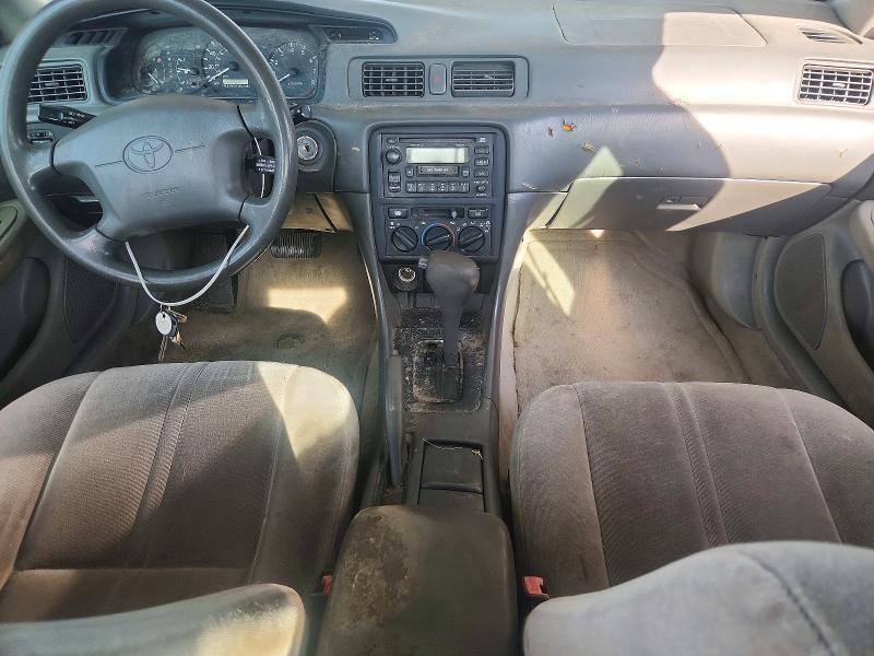 1999 TOYOTA CAMRY LE — Фото 8 из 12