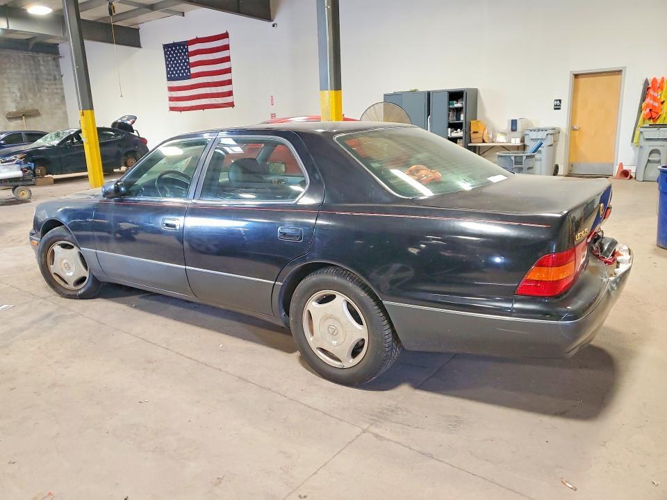 1998 LEXUS LS 400 — Фото 2 из 12