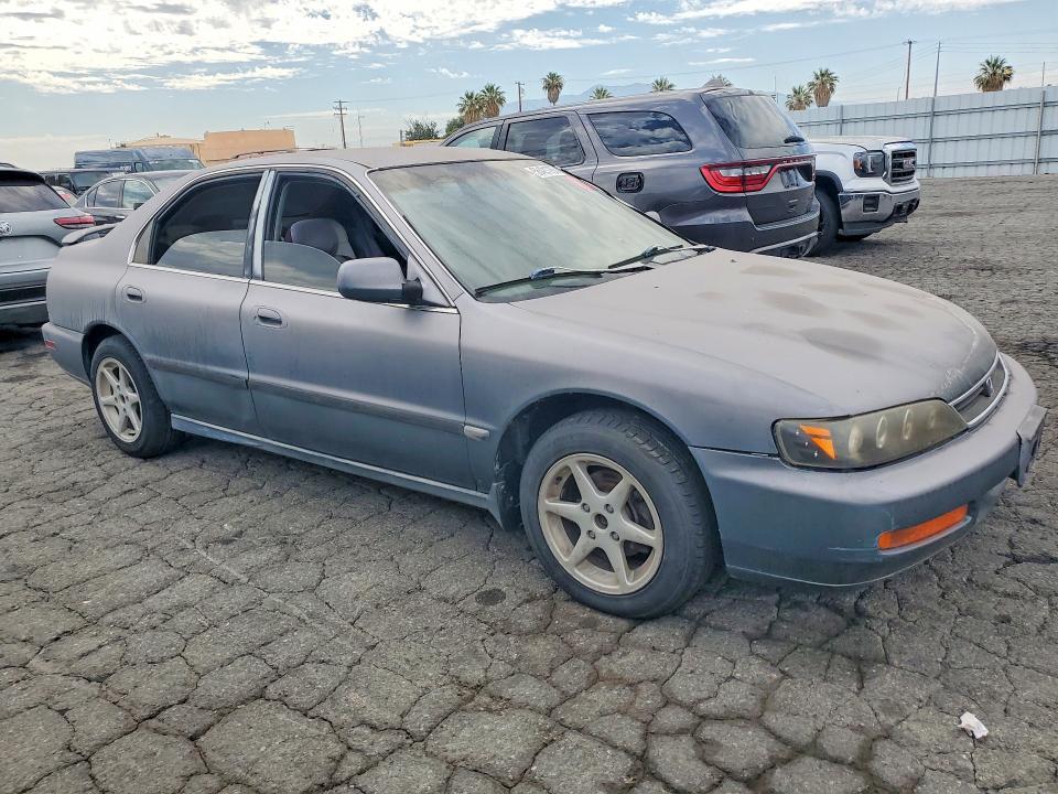 1996 HONDA ACCORD LX — Фото 4 из 12