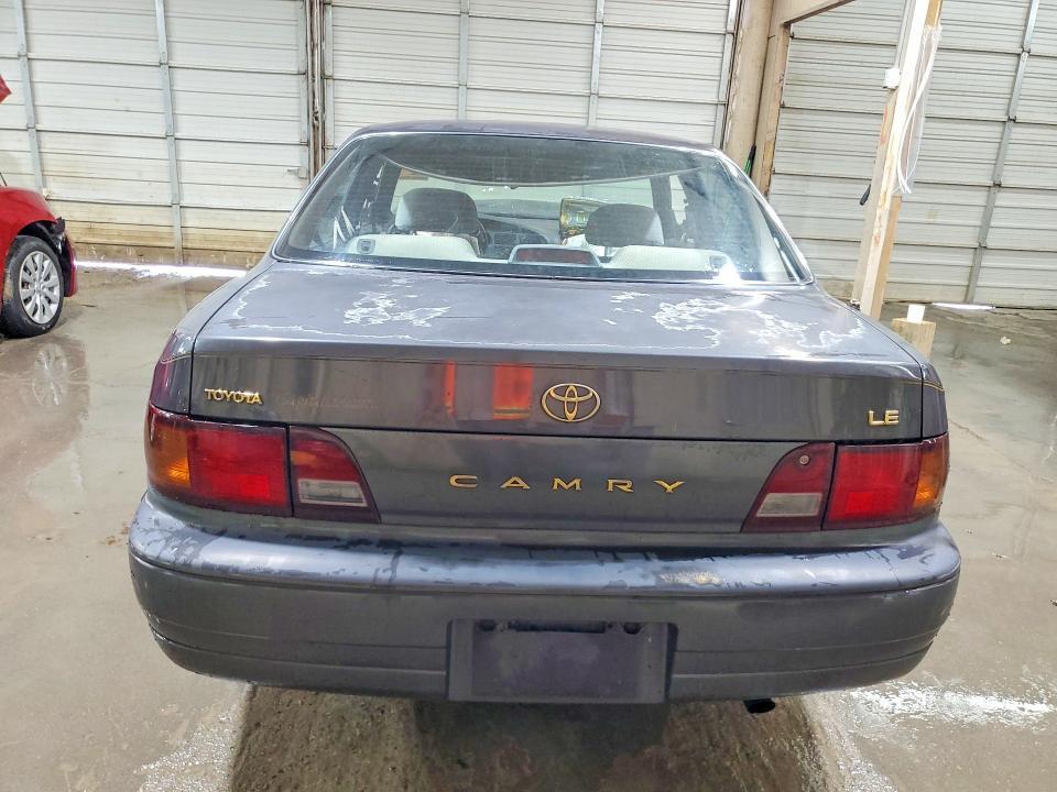 1996 TOYOTA CAMRY LE — Фото 6 из 12