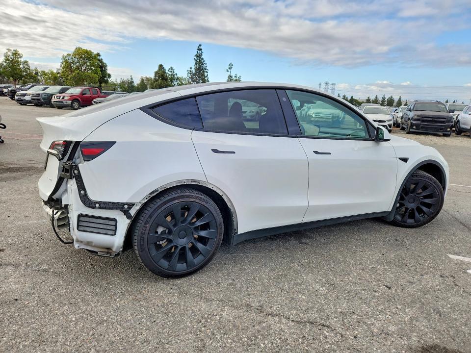 5YJYGAEE7MF138473 2021 TESLA MODEL Y photo no. 3