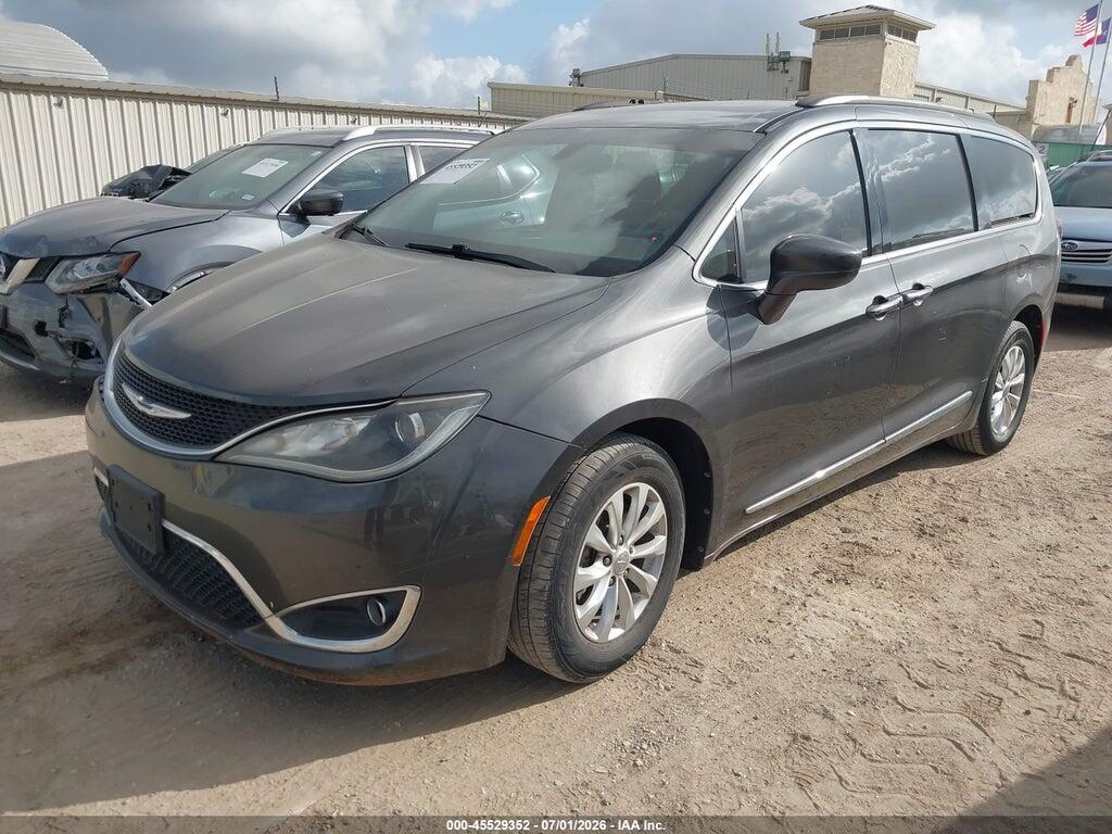 2C4RC1BG0HR530596 2017 CHRYSLER PACIFICA photo no. 2