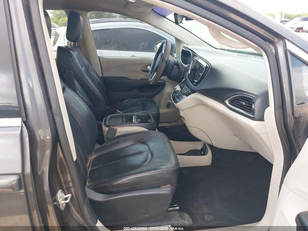 2C4RC1BG0HR530596 2017 CHRYSLER PACIFICA photo no. 5