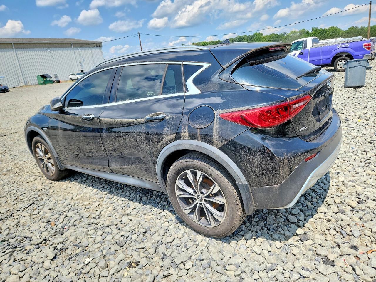 2017 INFINITI QX30 BASE — Фото 2 из 12