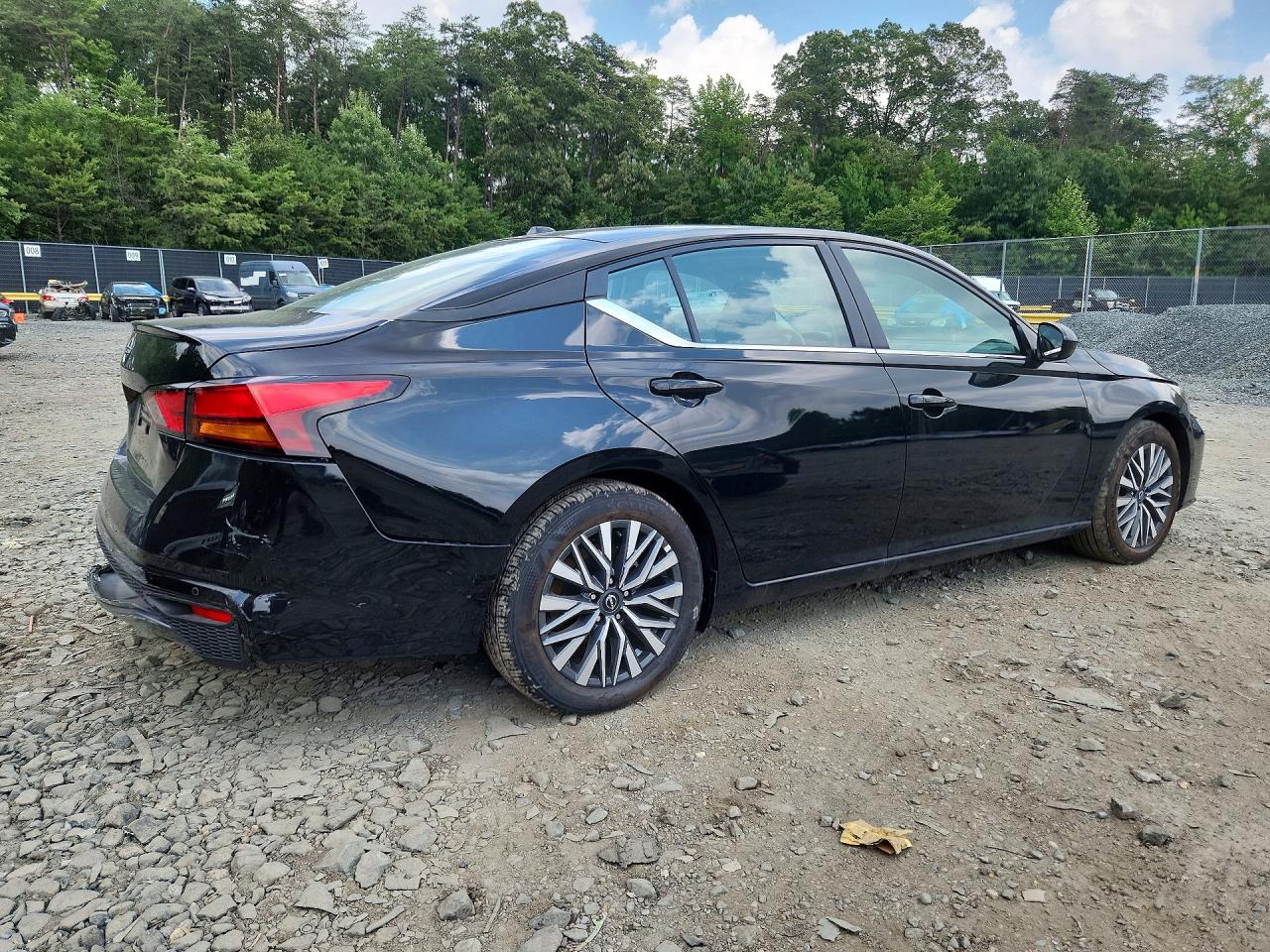 2026 NISSAN ALTIMA SV — Фото 3 из 12
