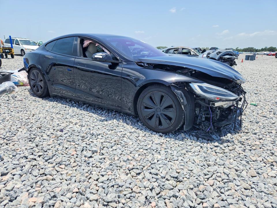 2021 TESLA MODEL S — Фото 4 из 13