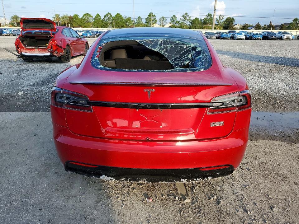 2021 TESLA MODEL S — Фото 6 из 13