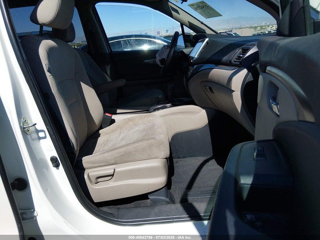 5FNYF5H46JB030600 2018 HONDA PILOT photo no. 5