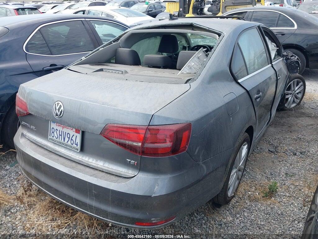 3VWL17AJ5HM212411 2017 VOLKSWAGEN JETTA photo no. 4