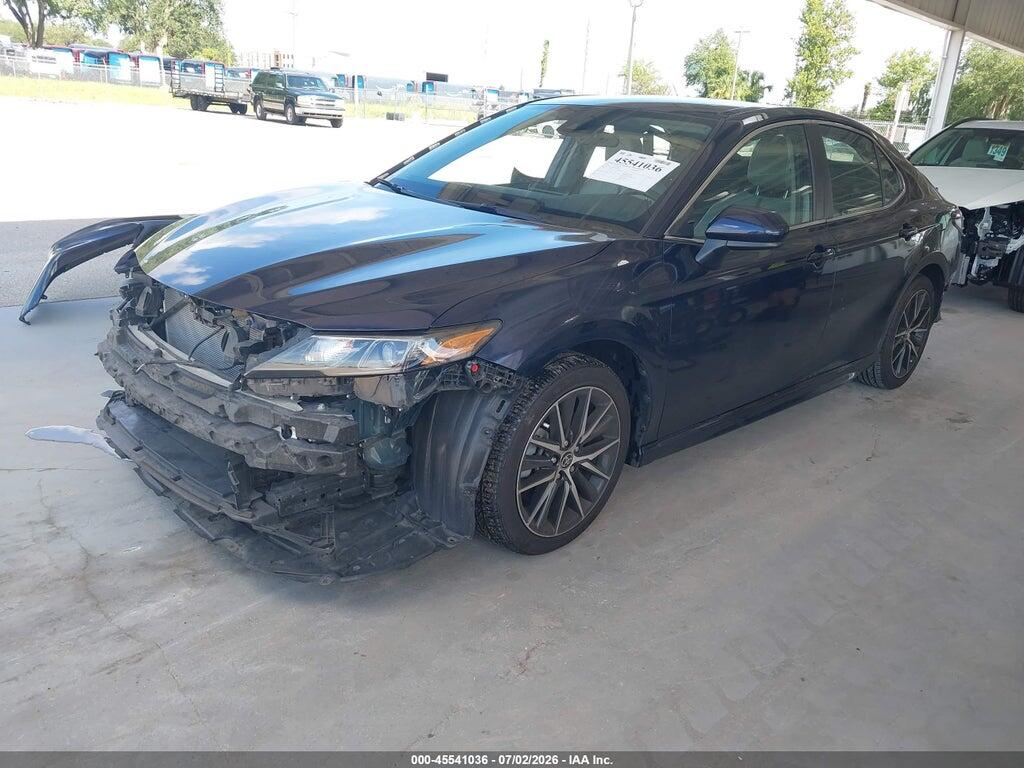 4T1G11AK6MU451476 2021 TOYOTA CAMRY photo no. 2