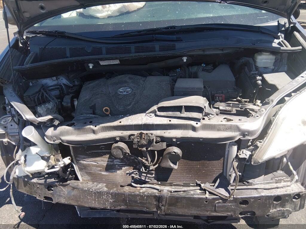 5TDYZ3DC0HS887557 2017 TOYOTA SIENNA photo no. 10