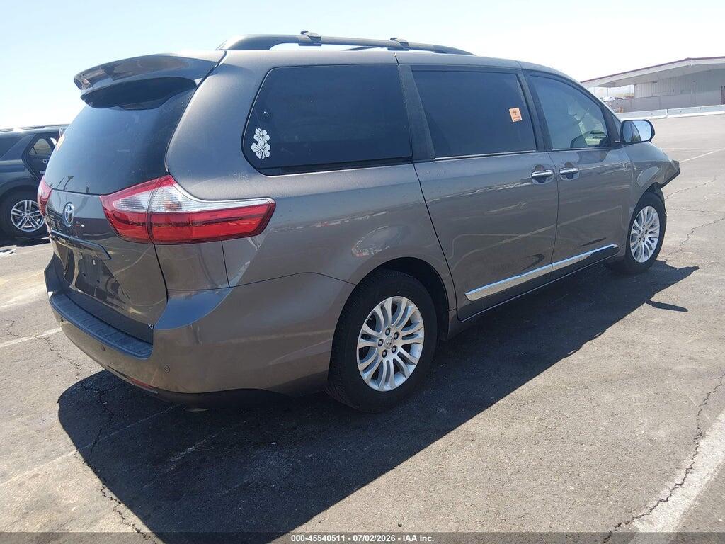 5TDYZ3DC0HS887557 2017 TOYOTA SIENNA photo no. 4