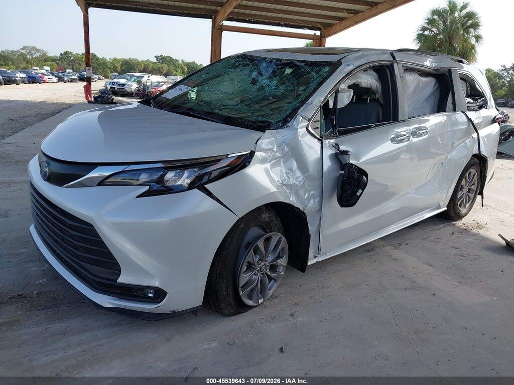 5TDYRKEC3SS267480 2025 TOYOTA SIENNA photo no. 2