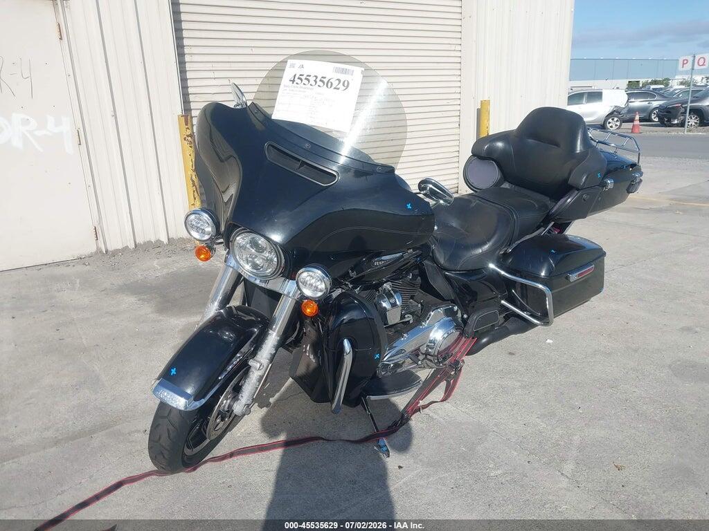 1HD1FCC31KB676151 2019 HARLEY-DAVIDSON FLHTCU photo no. 2