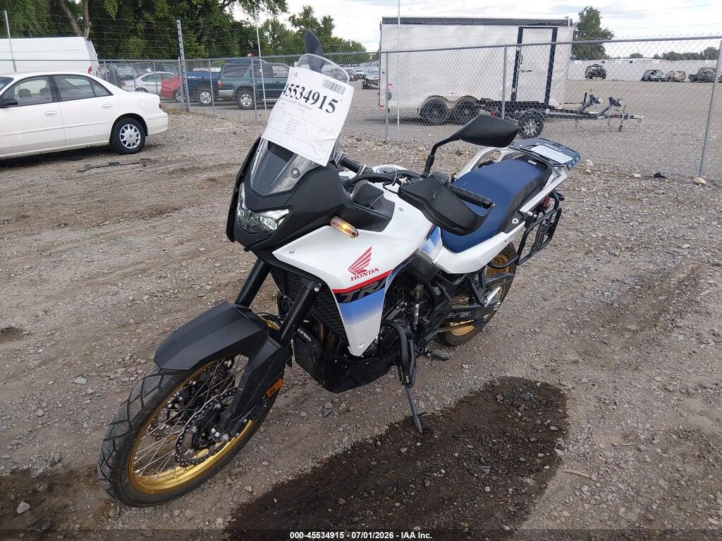 JH2RD1717SK000298 2025 HONDA XL750 photo no. 2