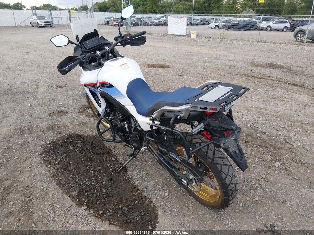 JH2RD1717SK000298 2025 HONDA XL750 photo no. 3