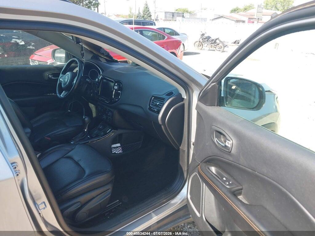 3C4NJDCB6JT442308 2018 JEEP COMPASS photo no. 5