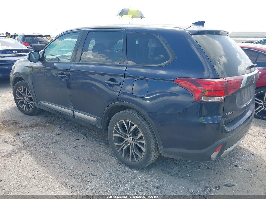 JA4AD3A34HZ070072 2017 MITSUBISHI OUTLANDER photo no. 3